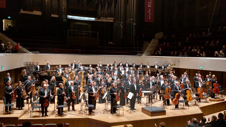 25_3_23._20240121_Konzert_Zauber der Musik_Fanfare (c) MDR_Maria-Sophie Serauky (8).jpg